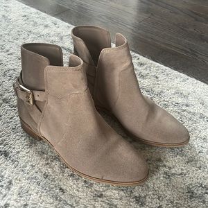 Michael Kors Boots size 8
